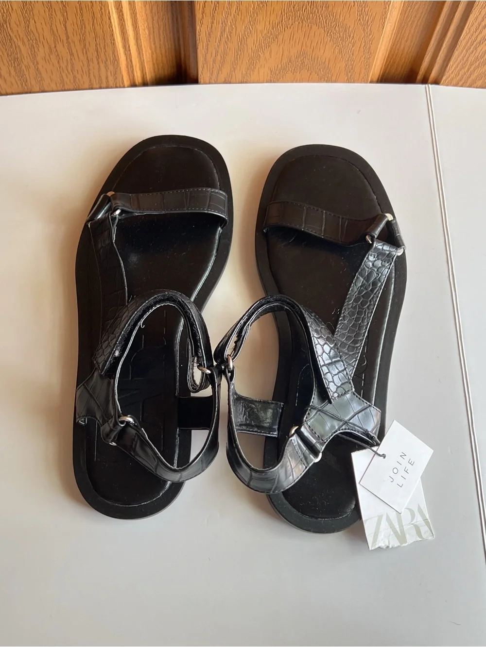Zara Croc Embossed Gladiator Sandals EU 37 Strappy Flat Street Style Chic - Picture 2 of 3